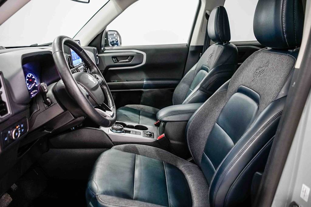 Thumbnail: 2022 Ford Bronco Sport - 10