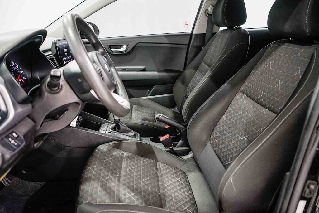 Thumbnail: 2021 Kia Rio - 10