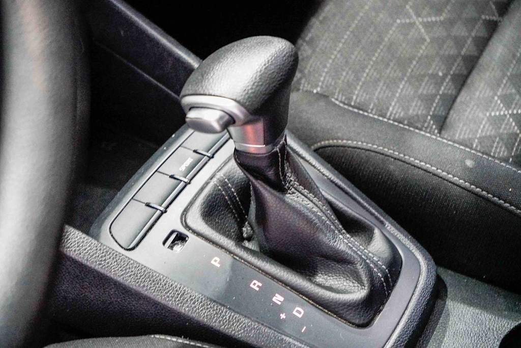 Thumbnail: 2021 Kia Rio - 14