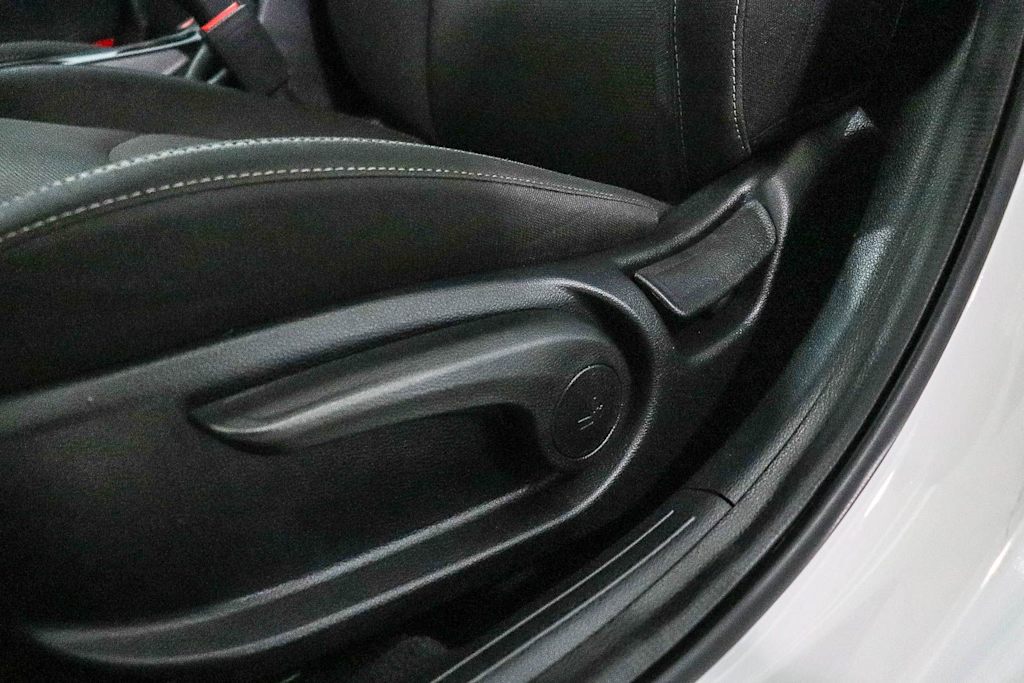 Thumbnail: 2023 Kia Forte - 24