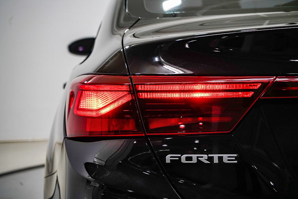 Thumbnail: 2023 Kia Forte - 22