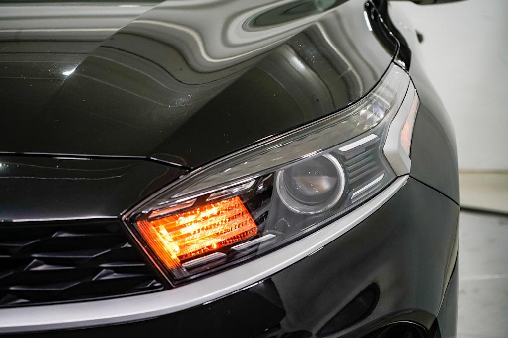 Thumbnail: 2023 Kia Forte - 20