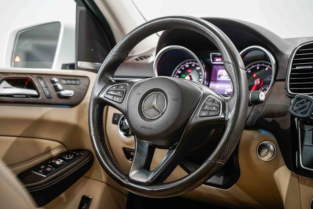 Thumbnail: 2017 Mercedes-Benz GLE - 12