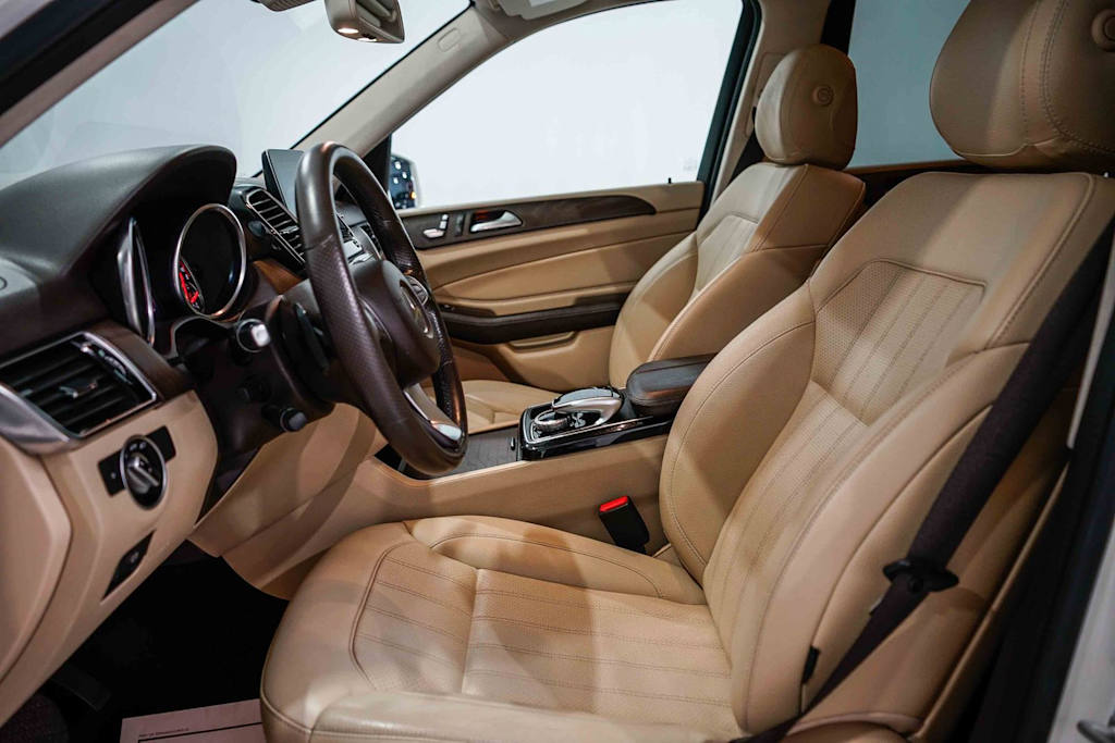 Thumbnail: 2017 Mercedes-Benz GLE - 10
