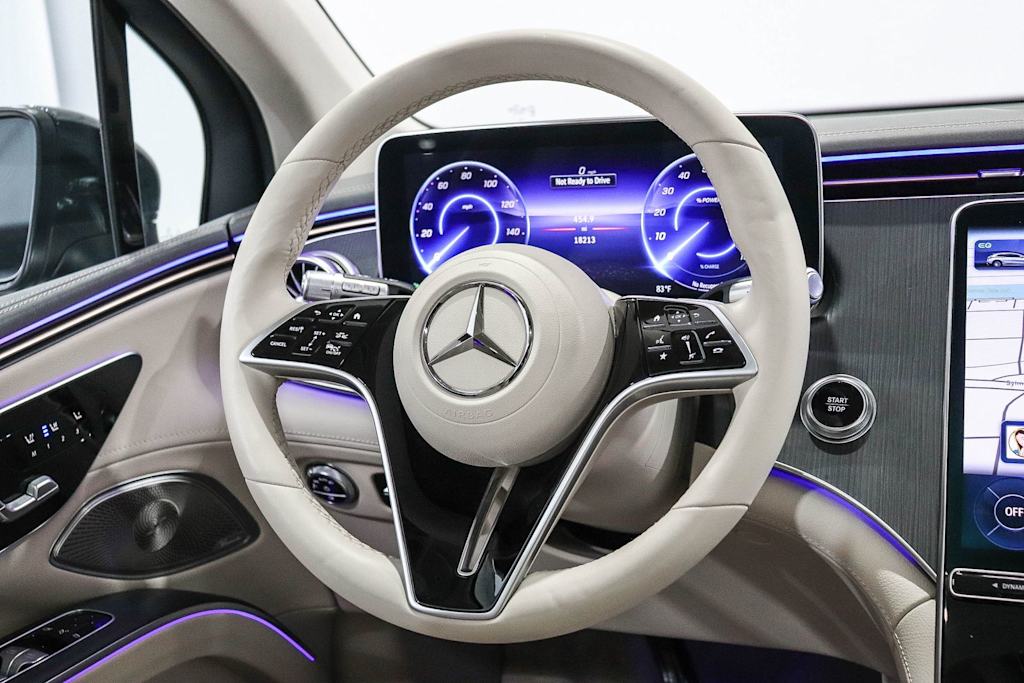 Thumbnail: 2023 Mercedes-Benz EQS - 7