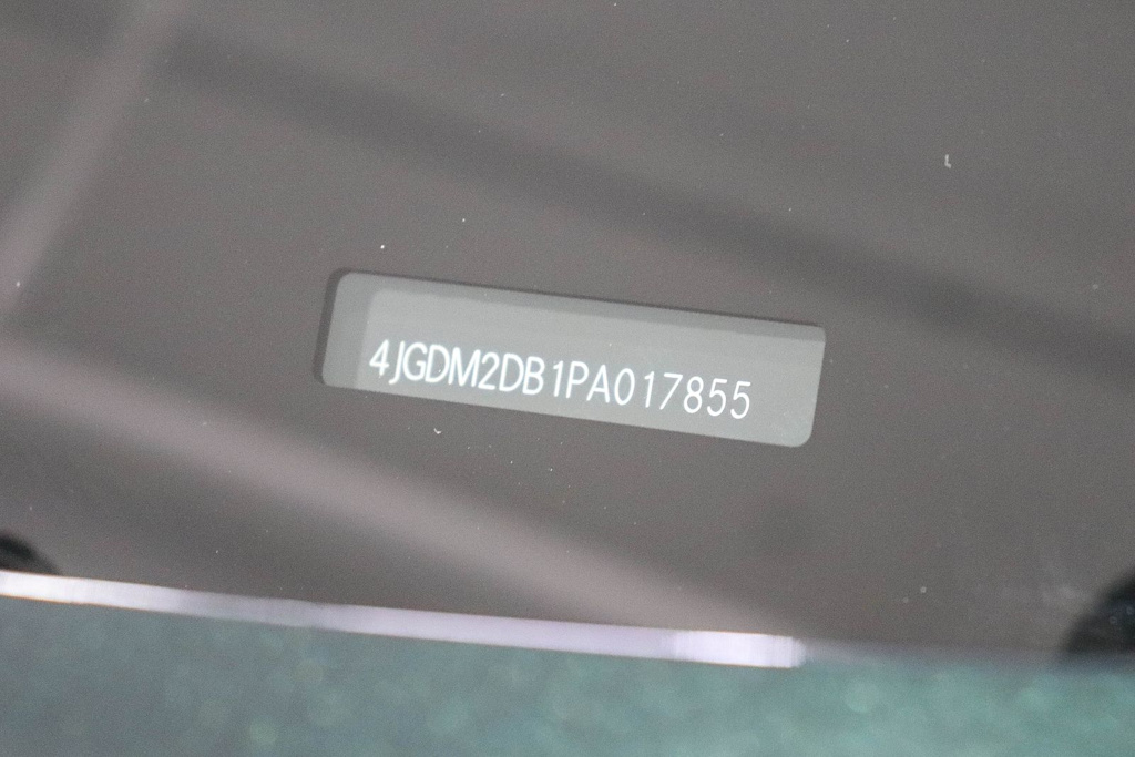 Thumbnail: 2023 Mercedes-Benz EQS - 14