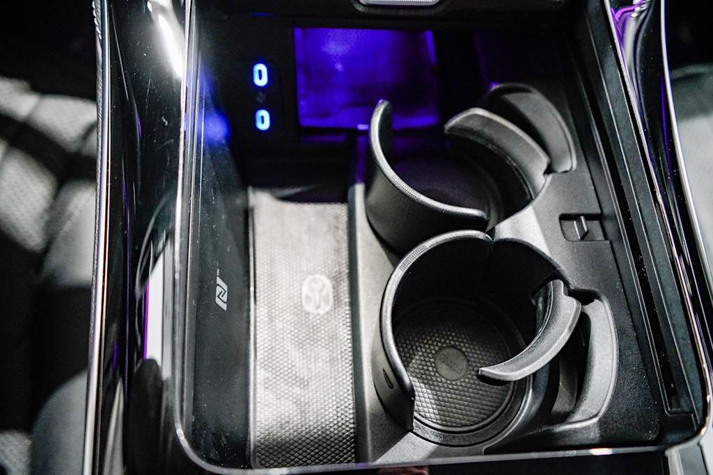 Thumbnail: 2023 Mercedes-Benz EQS - 24