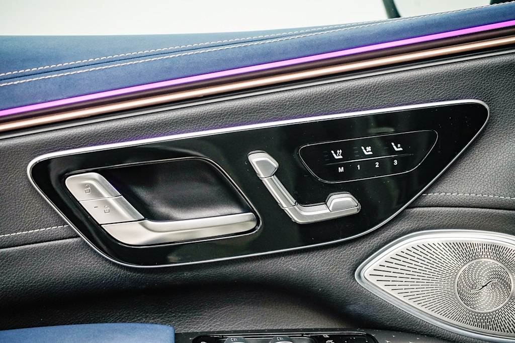 Thumbnail: 2023 Mercedes-Benz EQS - 23