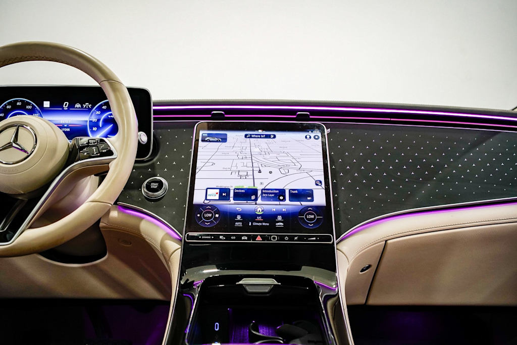 Thumbnail: 2023 Mercedes-Benz EQS - 7