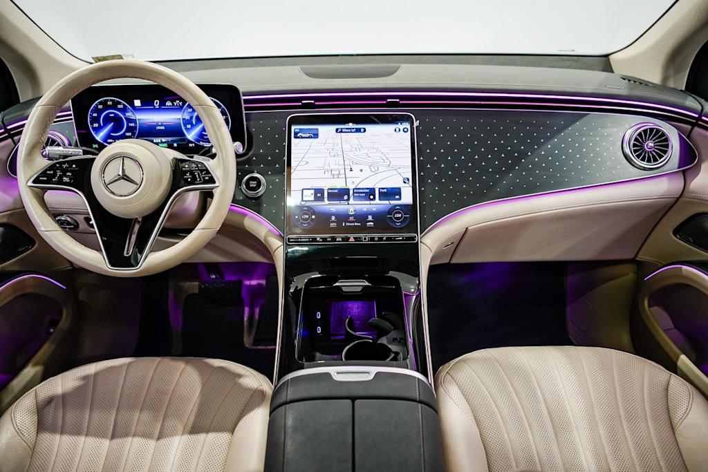 Thumbnail: 2023 Mercedes-Benz EQS - 2