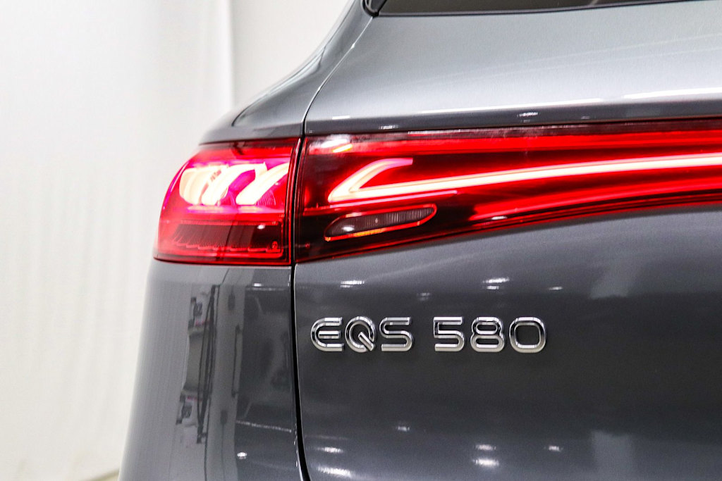 Thumbnail: 2023 Mercedes-Benz EQS - 21