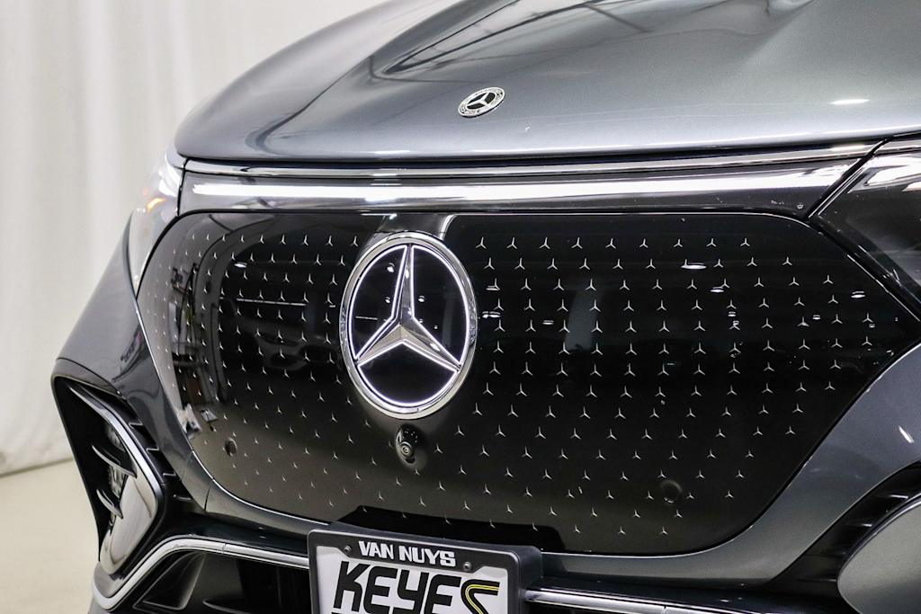 Thumbnail: 2023 Mercedes-Benz EQS - 6
