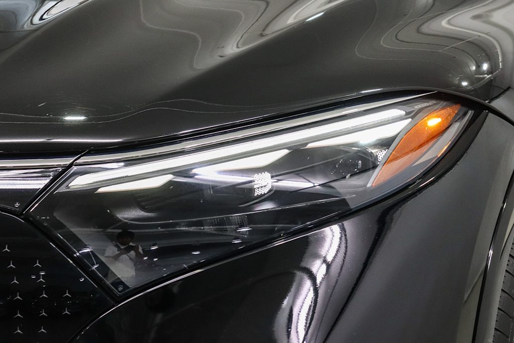 Thumbnail: 2023 Mercedes-Benz EQS - 17