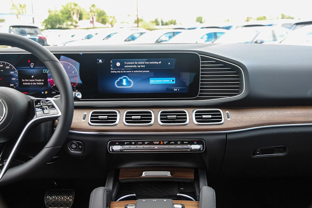 Thumbnail: 2026 Mercedes-Benz GLE - 13