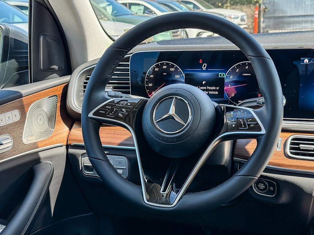 Thumbnail: 2025 Mercedes-Benz GLE - 12