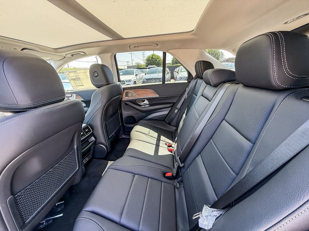 Thumbnail: 2025 Mercedes-Benz GLE - 11