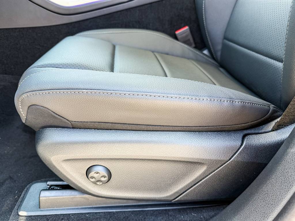 Thumbnail: 2025 Mercedes-Benz GLE - 23