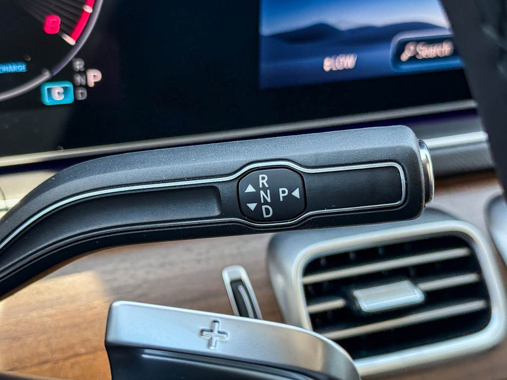 Thumbnail: 2025 Mercedes-Benz GLE - 25