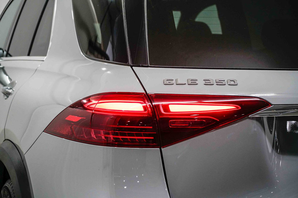 Thumbnail: 2026 Mercedes-Benz GLE - 19