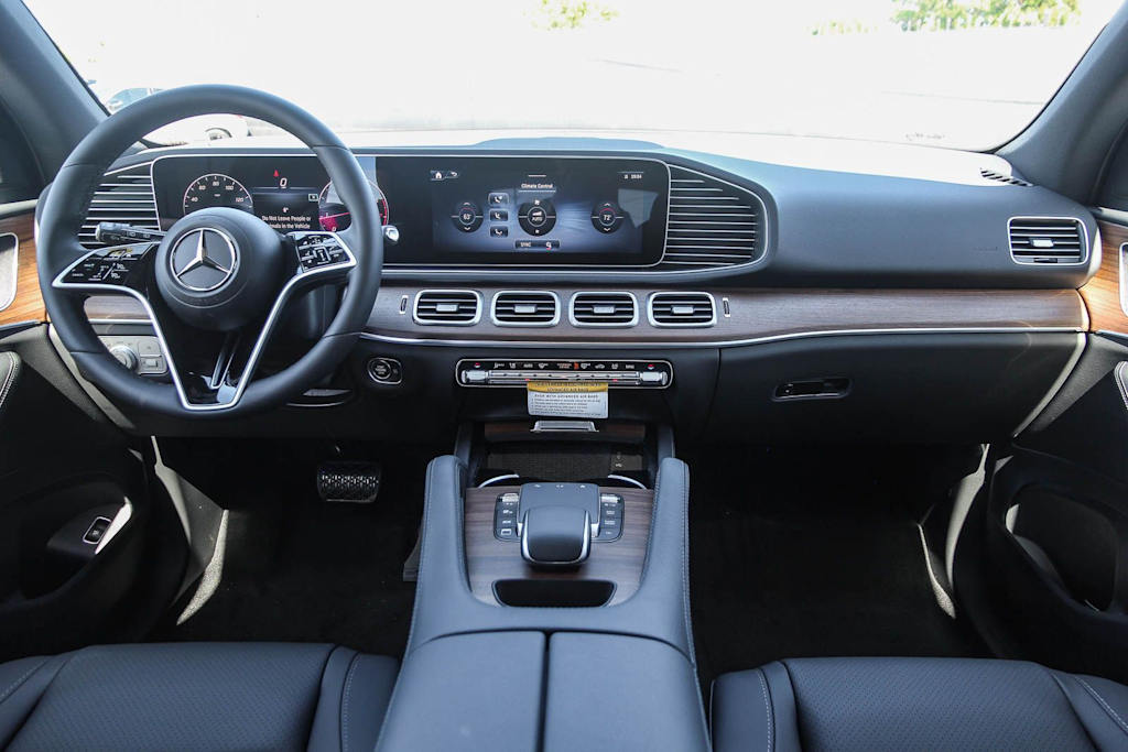 Thumbnail: 2026 Mercedes-Benz GLE - 2