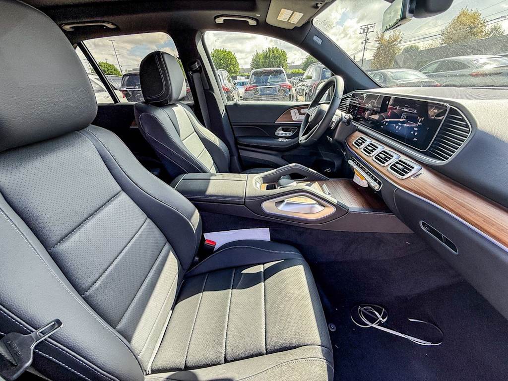 Thumbnail: 2026 Mercedes-Benz GLE - 10