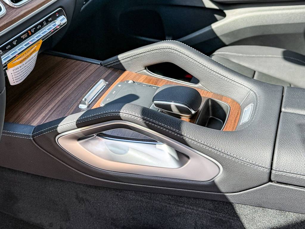 Thumbnail: 2026 Mercedes-Benz GLE - 15