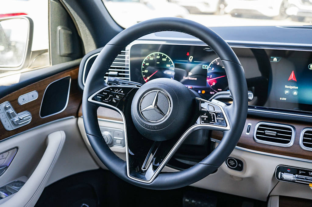 Thumbnail: 2026 Mercedes-Benz GLE - 12