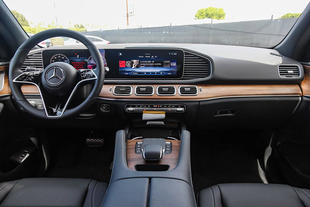 Thumbnail: 2026 Mercedes-Benz GLE - 2