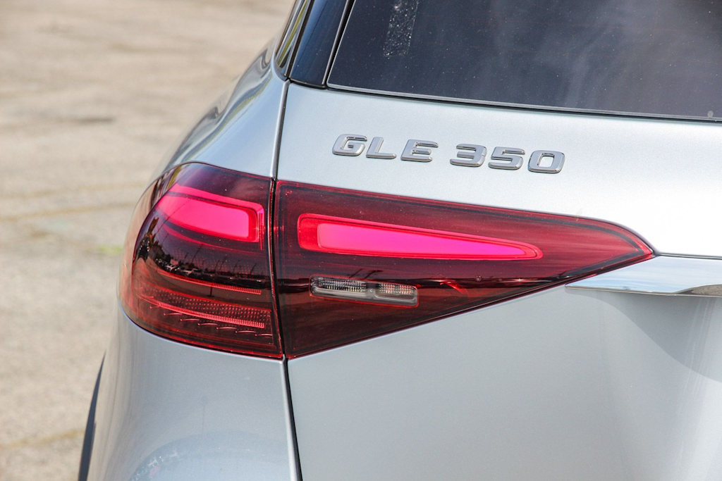 Thumbnail: 2026 Mercedes-Benz GLE - 18
