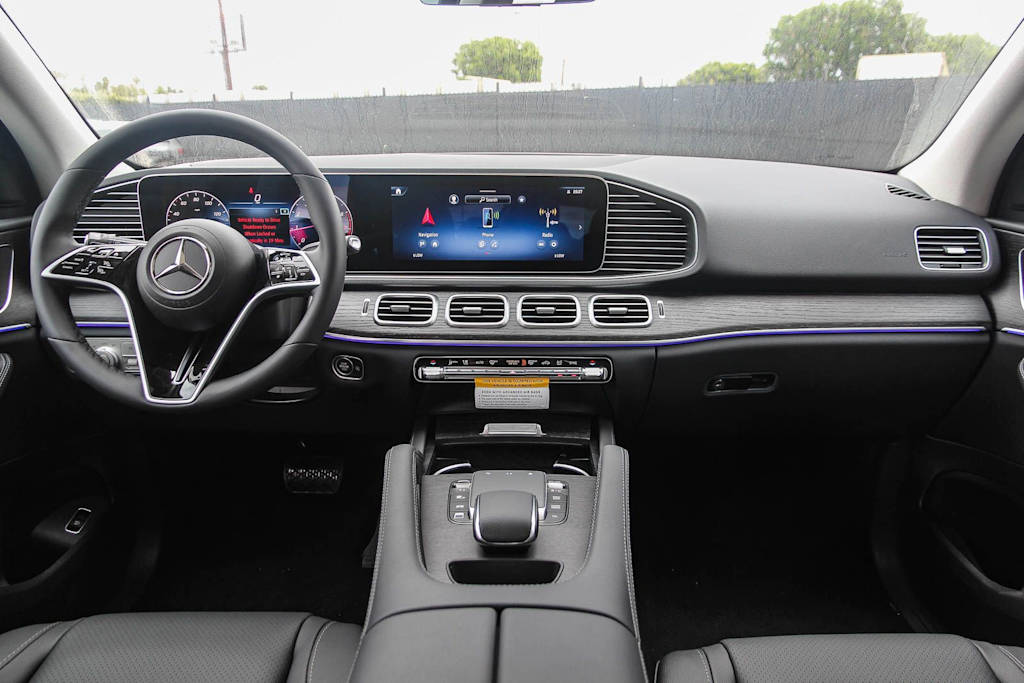 Thumbnail: 2026 Mercedes-Benz GLE - 2