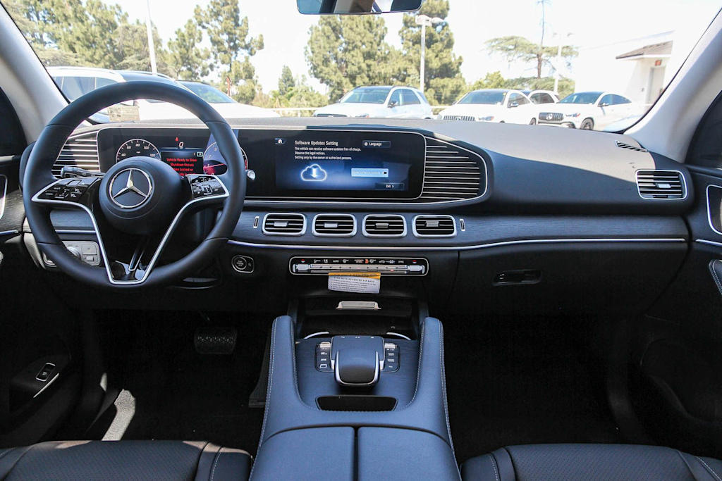 Thumbnail: 2026 Mercedes-Benz GLE - 2