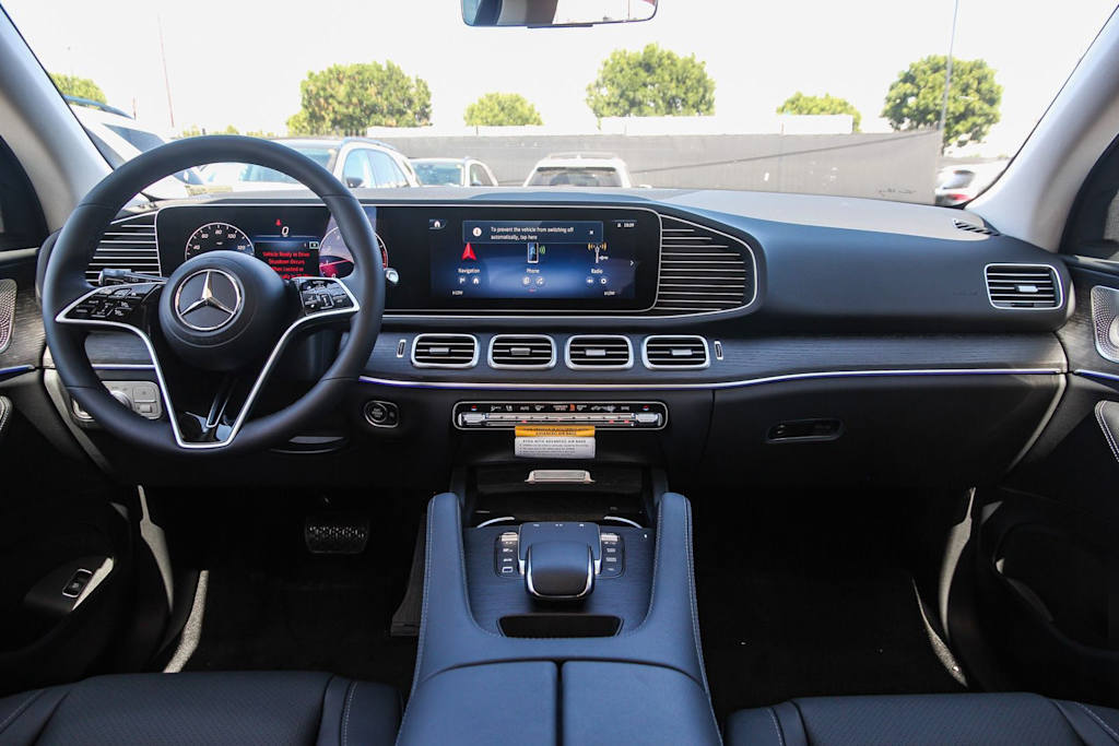 Thumbnail: 2026 Mercedes-Benz GLE - 2