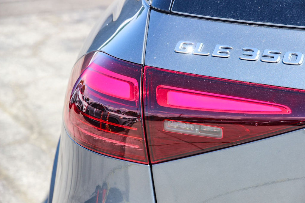 Thumbnail: 2026 Mercedes-Benz GLE - 18