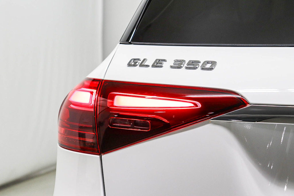 Thumbnail: 2026 Mercedes-Benz GLE - 21