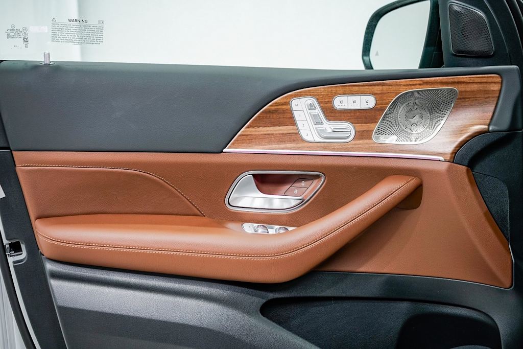 Thumbnail: 2025 Mercedes-Benz GLE - 23