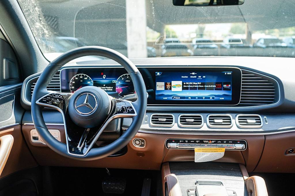 Thumbnail: 2026 Mercedes-Benz GLE - 8