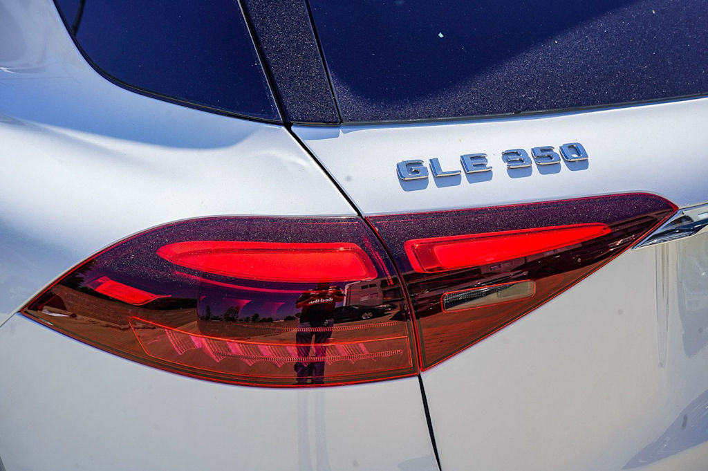 Thumbnail: 2026 Mercedes-Benz GLE - 17