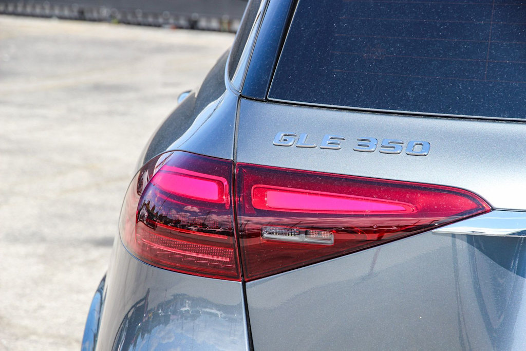 Thumbnail: 2026 Mercedes-Benz GLE - 18