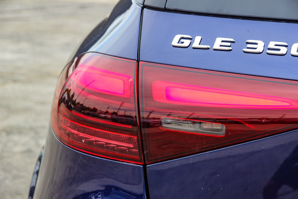 Thumbnail: 2026 Mercedes-Benz GLE - 17