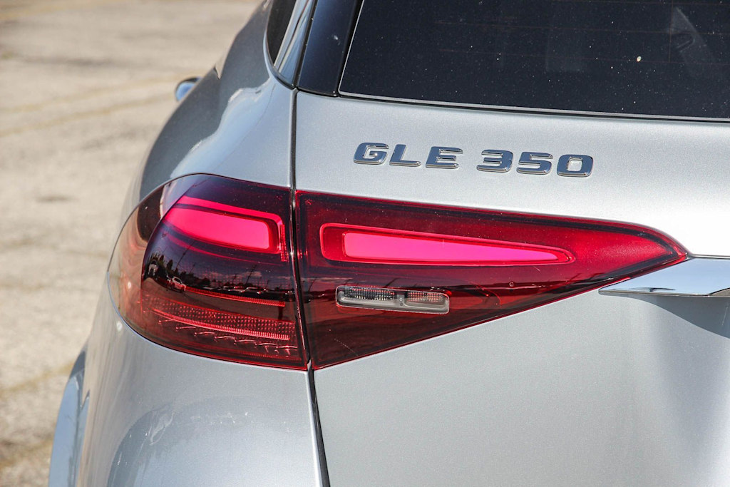 Thumbnail: 2026 Mercedes-Benz GLE - 18
