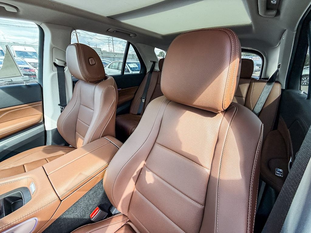 Thumbnail: 2025 Mercedes-Benz GLE - 26