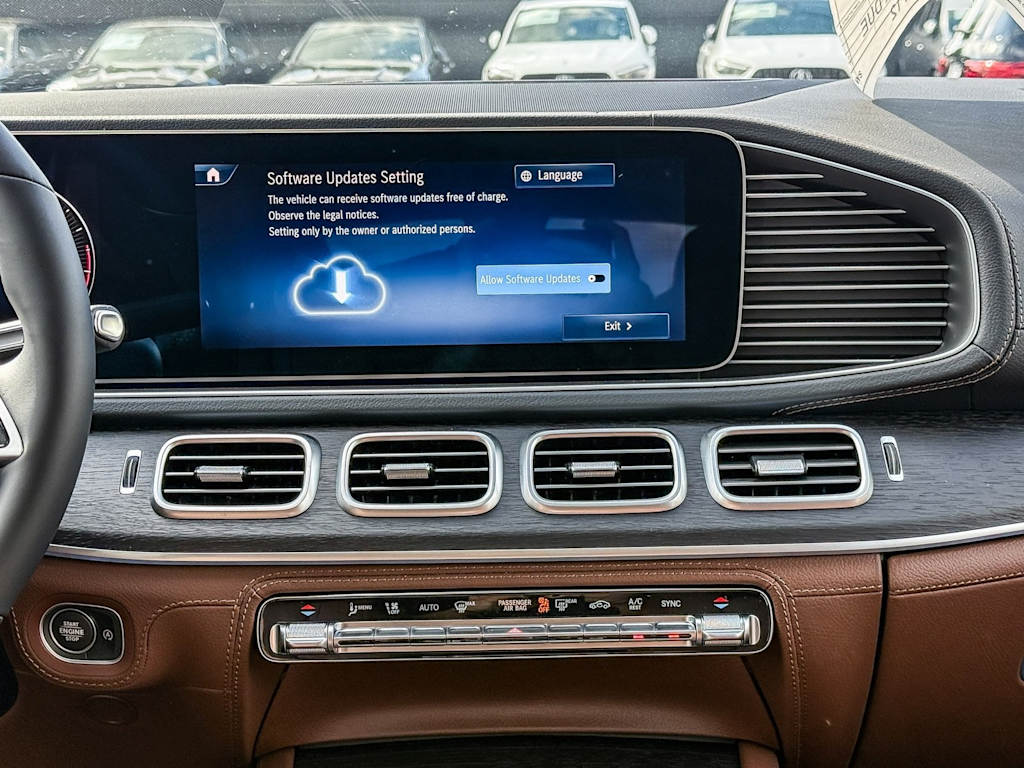 Thumbnail: 2025 Mercedes-Benz GLE - 13