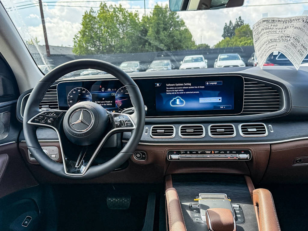 Thumbnail: 2025 Mercedes-Benz GLE - 8