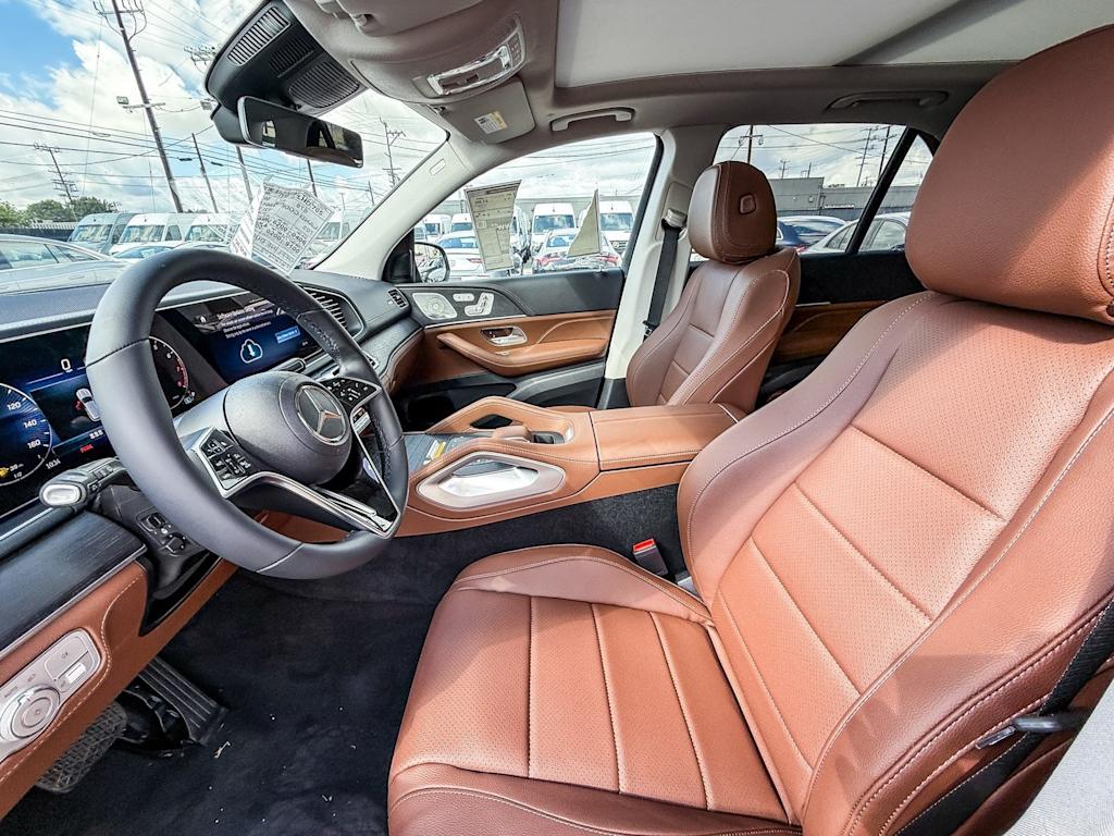 Thumbnail: 2025 Mercedes-Benz GLE - 10