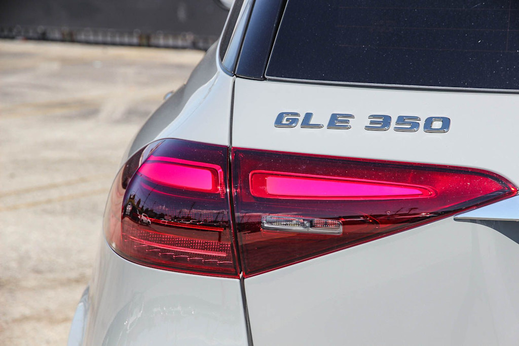 Thumbnail: 2026 Mercedes-Benz GLE - 19