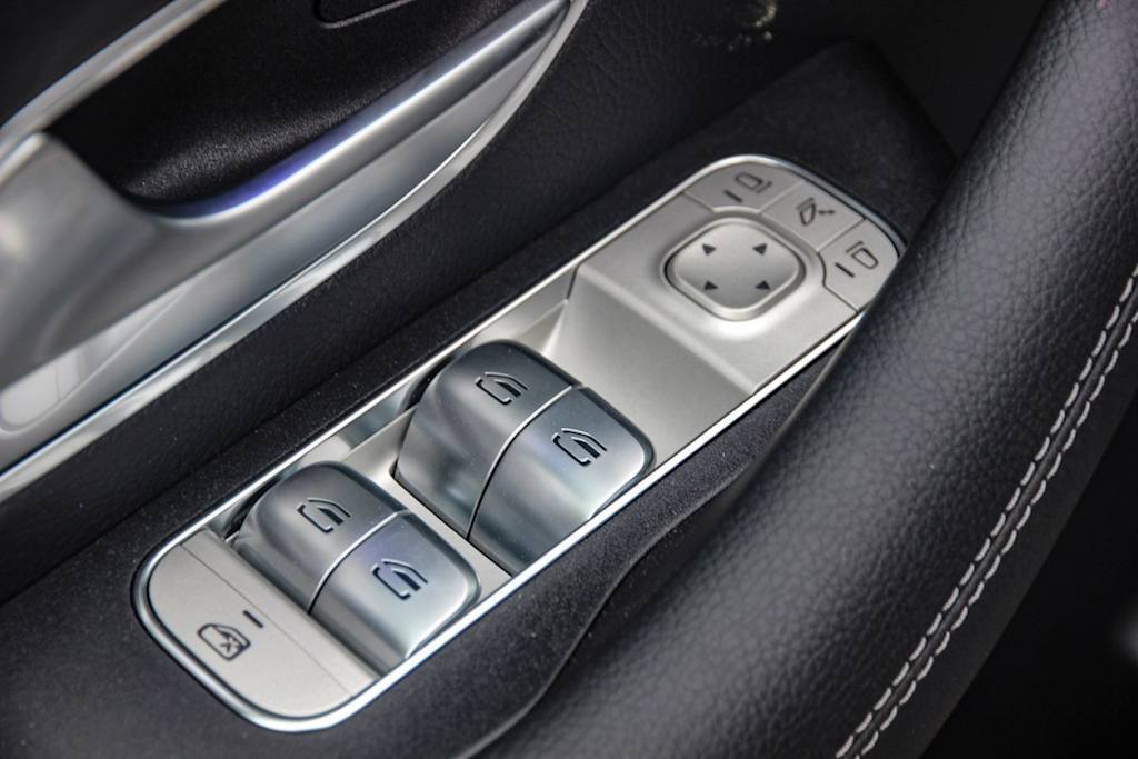 Thumbnail: 2026 Mercedes-Benz GLE - 24