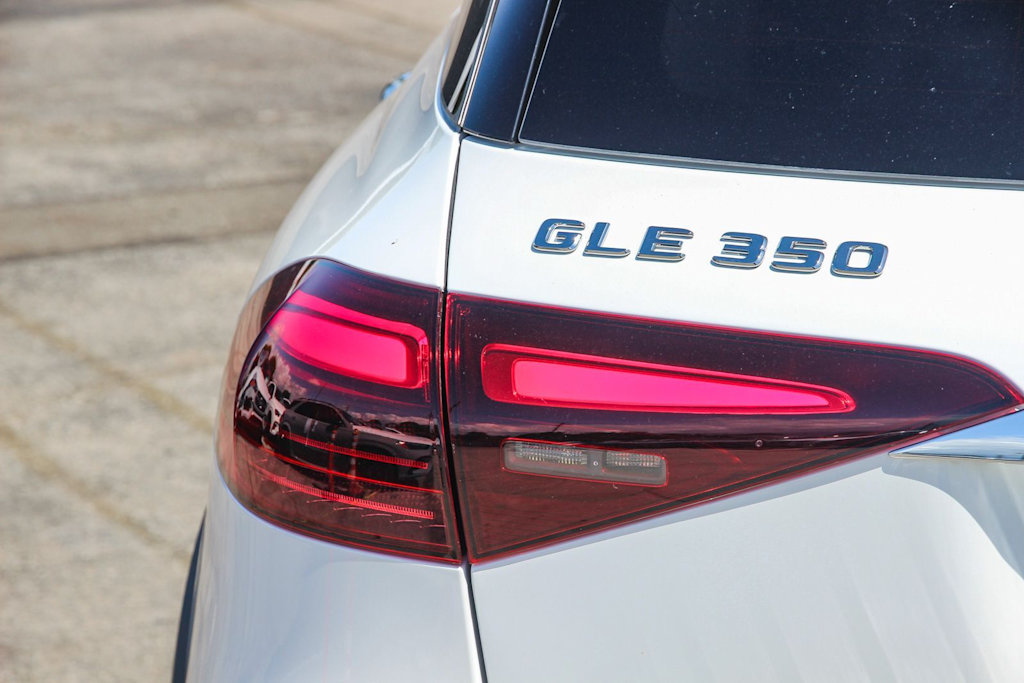 Thumbnail: 2026 Mercedes-Benz GLE - 19