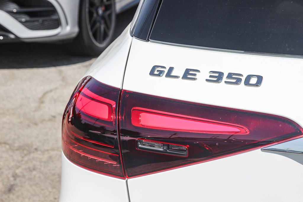 Thumbnail: 2026 Mercedes-Benz GLE - 18