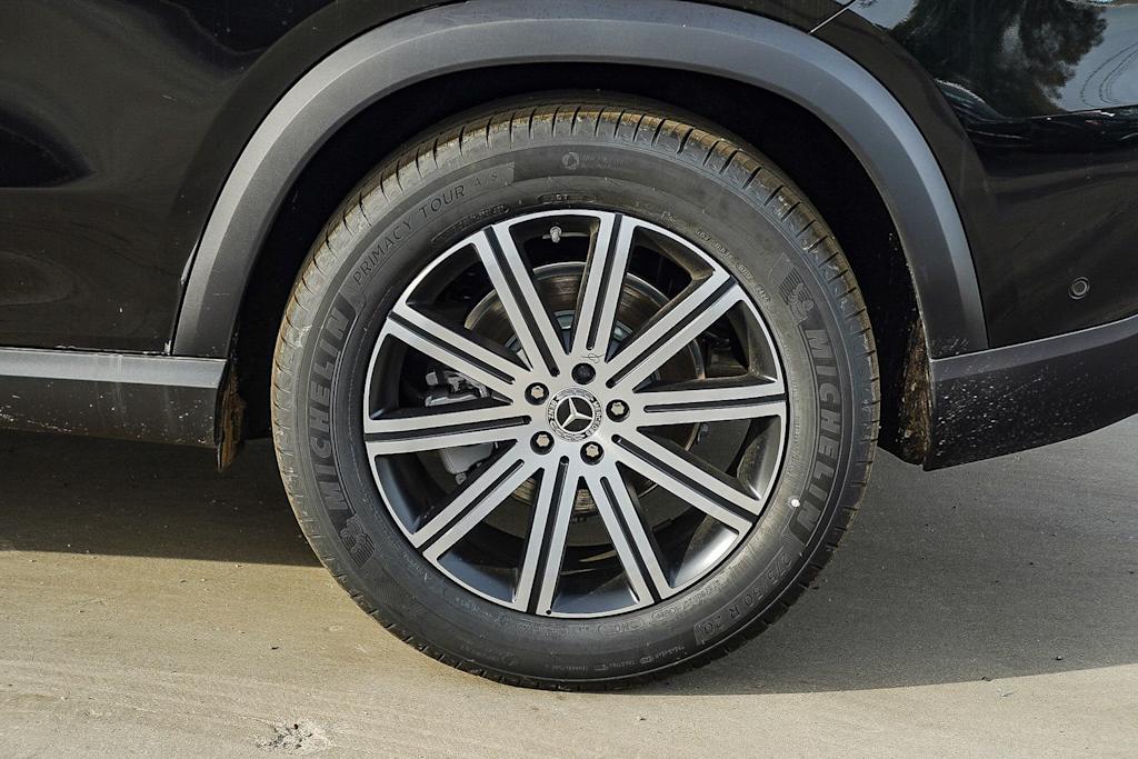 Thumbnail: 2026 Mercedes-Benz GLE - 19