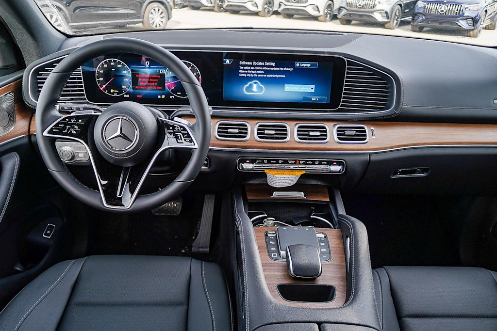 Thumbnail: 2026 Mercedes-Benz GLE - 2